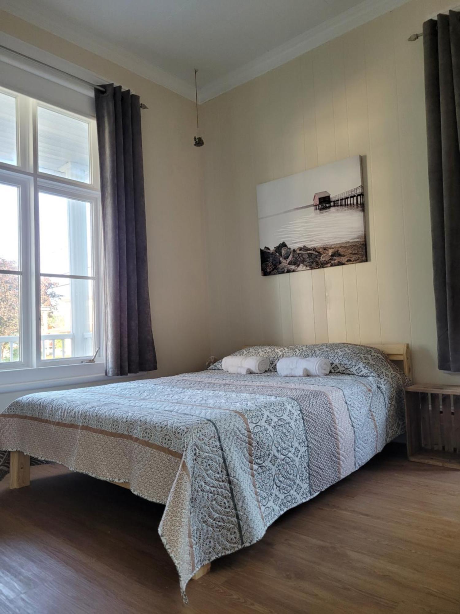 L'Auberge Du Vieux Pont Saint-Raymond ภายนอก รูปภาพ